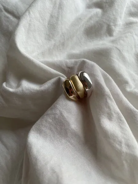 noemvri fashion label noemvri fashion label organischer Ring big, Gold, – Produktbild 2 von 4