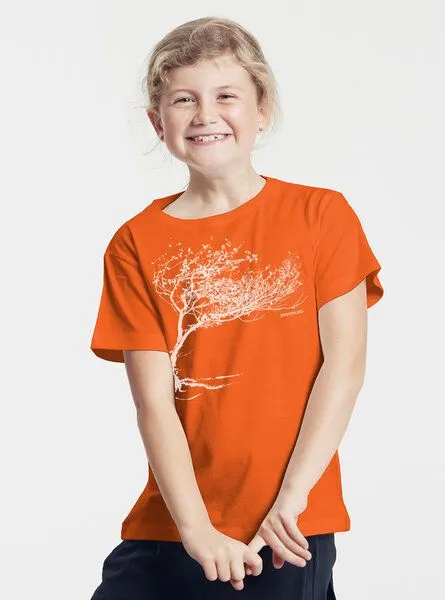Peaces.bio - handbedruckte Biomode Peaces.bio - handbedruckte Biomode Bio-Kinder T-Shirt Windy Tree, Orange, – Produktbild 2 von 3