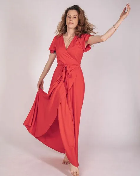 Aatise Aatise Langes Abendkleid im Wickeleffekt Zermonie 100% EcoVero, Rot, – Produktbild 4 von 4