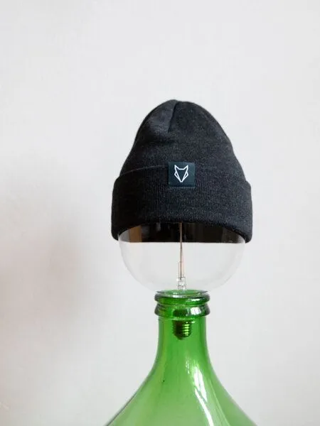 VEROIKON VEROIKON Merino-Beanies Fuchsbau, Anthrazit, – Produktbild 1 von 1
