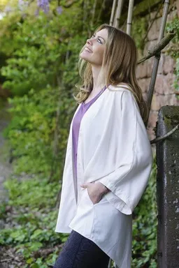 YogiLiebe YogiLiebe Yoga Kimono "Cali" handgenäht aus LENZING ECOVERO – Produktbild 1 von 1