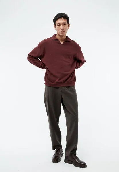 Givn Berlin Givn Berlin Sweater GBBELA aus recycelter Baumwolle mit Kragen, Aubergine, – Produktbild 1 von 4