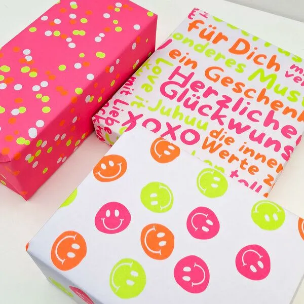 Bow & Hummingbird Bow & Hummingbird Geschenkpapier "Smiley" aus Recyclingpapier – Produktbild 5 von 8