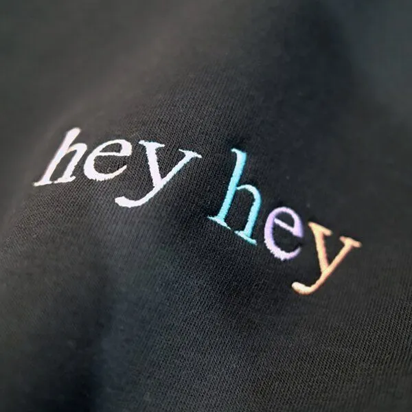 hey hey studios hey hey studios Damen Sweatshirt „Rainbow“ schwarz aus Bio-Baumwolle, Schwarz, – Produktbild 3 von 3
