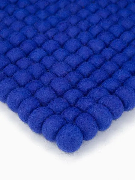 myfelt myfelt Filzkugelteppich rechteckig, 100% Schurwolle, Royalblau (isa), – Produktbild 1 von 4