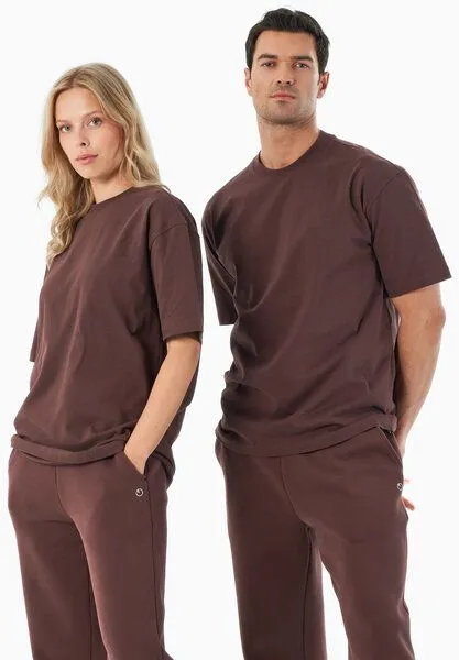 ORGANICATION ORGANICATION TUSSEM | Essentials Travel Unisex T-Shirt aus Bio-Baumwolle, Bitter chocolate, – Produktbild 1 von 4