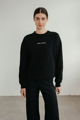 Sonho Stories Sonho Stories Unisex Sweater mit lockerer Passform aus Bio-Baumwolle schwarz – Produktbild 1 von 1