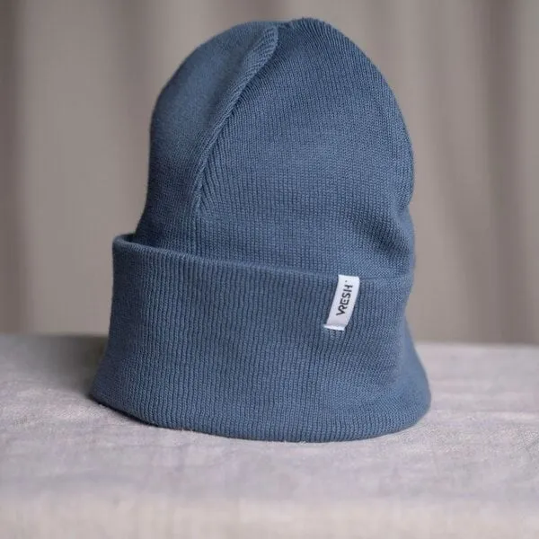 Vresh Clothing Vresh Clothing Veo - Classy Beanie aus Biobaumwolle, Rauchblau, – Produktbild 1 von 4