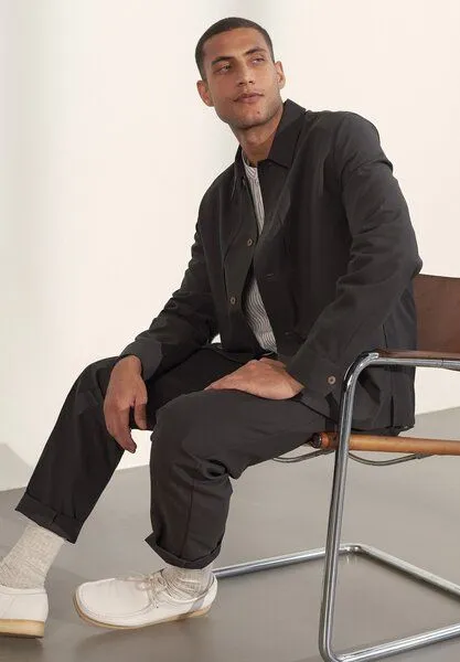About Companions About Companions Klassisches Overshirt OWE aus einer Tencel-Mix, Graphit brown, – Produktbild 4 von 4