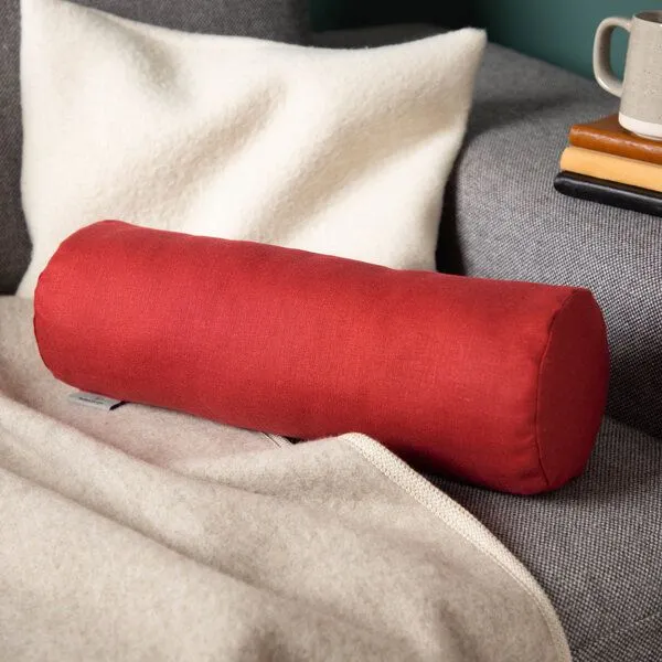 nahtur-design nahtur-design Nackenrolle mit Bezug aus 100% Leinen und Füllung mit Merinowolle oder Dinkelspelz, Rot, – Produktbild 1 von 4
