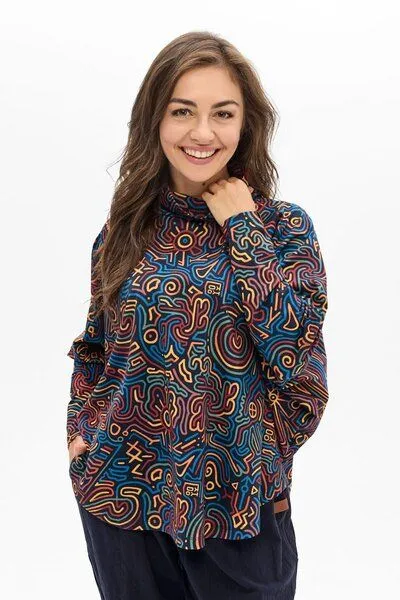 KOKOworld Rollkragenpulli Antigua – Weicher unt loser – Figurfreundlicher – Exklusiver KOKOworld-Print – Fair produziert in Polen, Laberinto mini (mehrfarbig), – Produktbild 2 von 4