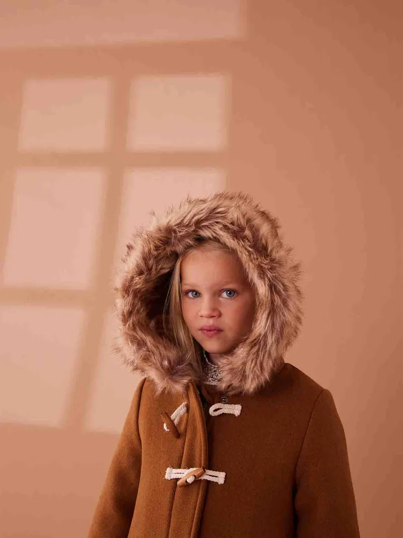 Vertbaudet Mädchen Dufflecoat mit Kapuze & Knebelknöpfen, Camelfarben, – Produktbild 2 von 4