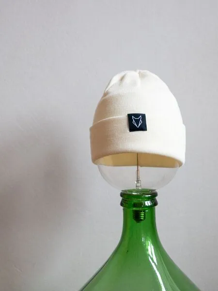 VEROIKON VEROIKON Merino-Beanies Fuchsbau, Wollweiss, – Produktbild 1 von 1