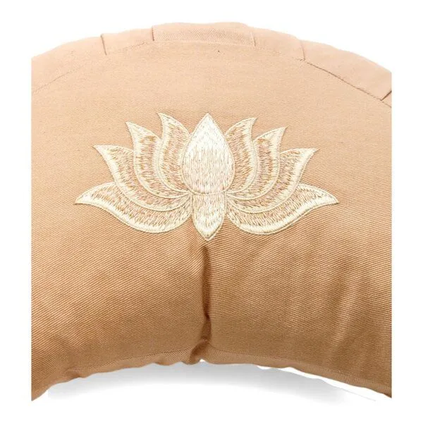 BAGHI BAGHI Meditationskissen Halbmond Lotus Bestickung - aus Bio-Baumwolle kbA Sitzhöhe 14 cm, Hellzimt, – Produktbild 3 von 4