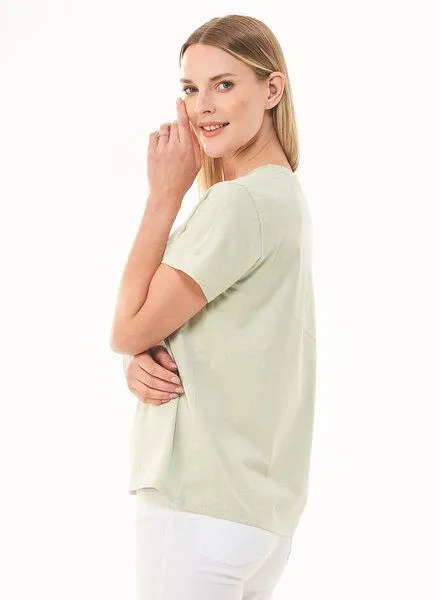 ORGANICATION ORGANICATION Damen Basic T-Shirt aus Bio-Baumwolle mit V-Ausschnitt, Grün(soft green), – Produktbild 4 von 4