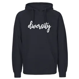 HANDGEDRUCKT HANDGEDRUCKT "diversity" Herren Hoody aus reiner Biobaumwolle (kbA) – Produktbild 1 von 1