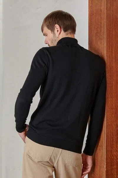 About Companions About Companions Klassischer, gestrickter Rollkragenpullover AVID aus Bio-Baumwollgarn, Schwarz (eco black), – Produktbild 4 von 4