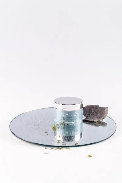 Manulena Manulena Meersalz-Peeling Wamo 400 g mit Algen-, Plankton- und Meeresextrakten – Produktbild 1 von 4