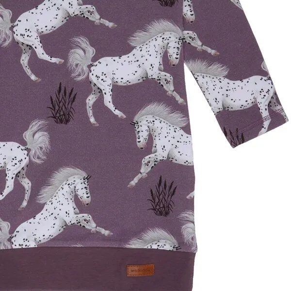 Walkiddy Mädchen Sweatkleid GOTS-zertifiziert aus Bio-Baumwolle lila mit Pferde-Motiv – Walkiddy – Produktbild 3 von 3