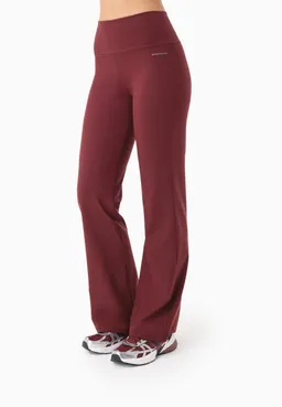 ORGANICATION ORGANICATION Damen vegan Hose Lavinn Bordeaux – Produktbild 1 von 1