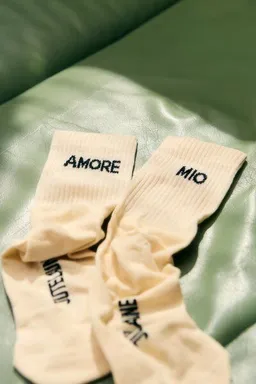 Jutelaune Jutelaune Amore Mio Socks - GRS und OEKO-TEX Zertifizierungen – Produktbild 1 von 1