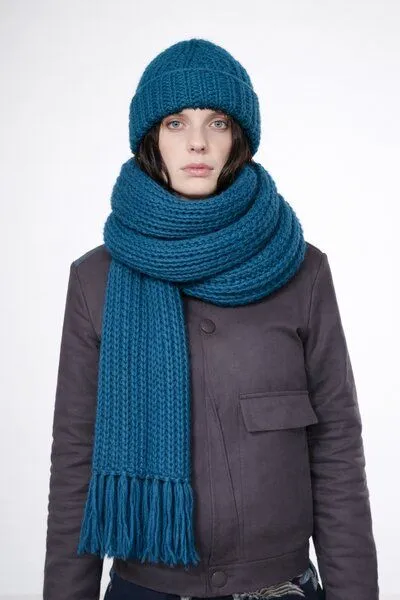 ein garten Studios ein garten Studios XXL Handstrickschal / Stola aus Alpaka-Seide-Merino, Deep petrol, – Produktbild 1 von 2