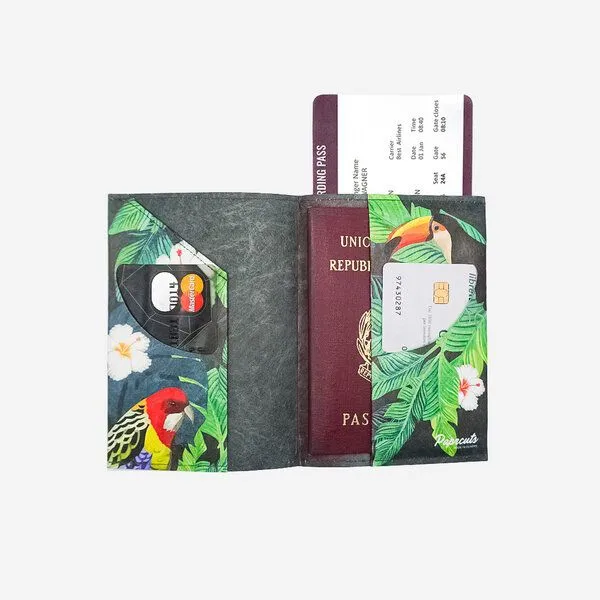 paprcuts paprcuts RFID Reisepasscover, Tucano & parrot (grün), – Produktbild 3 von 4