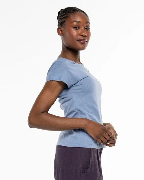 Alma & Lovis Alma & Lovis T-Shirt aus Bio-Baumwolle | Short Pure, Mittelblau, – Produktbild 3 von 4