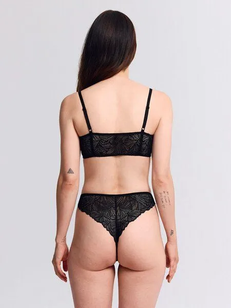 erlich textil erlich textil Fluid Lace bügelloser Bandeau Bralette mit Spitze aus recyceltem Polyamid, made in Europe, Schwarz, – Produktbild 4 von 5