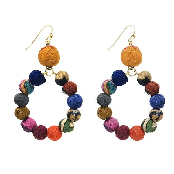 Worldfinds Worldfinds Kantha Petite Dangling Hoops, Bunt, – Produktbild 1 von 2