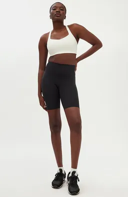 Girlfriend Collective Girlfriend Collective Damen vegan Bike Shorts Float High-Rise Schwarz – Produktbild 1 von 1