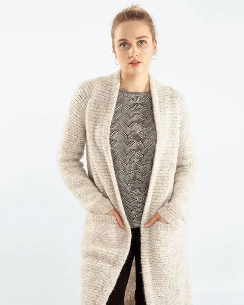 Alma & Lovis Alma & Lovis lange Strickjacke aus Alpaka und Bio-Baumwolle, Hellgrau, – Produktbild 3 von 4