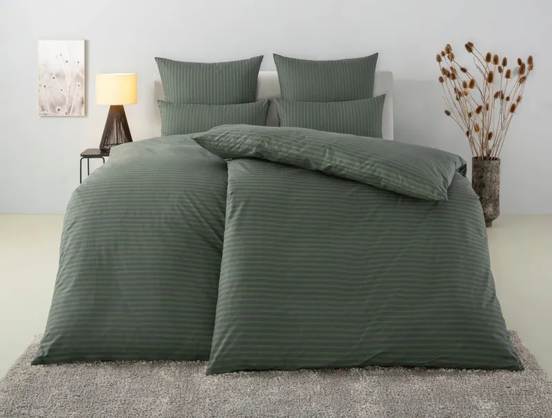 Bruno Banani Bruno Banani Bettwäsche Jassen mit feinen Querstreifen, Renforcé, 2 teilig, moderne Streifen-Bettwäsche, mehrere Qualitäten, auch Premium, Grün, – Produktbild 1 von 5