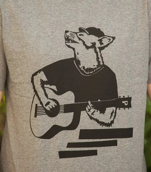 päfjes Frank Fuchs mit Gitarre - päfjes Bio Fair Wear Männer/Unisex T-Shirt, Grau, – Produktbild 4 von 4