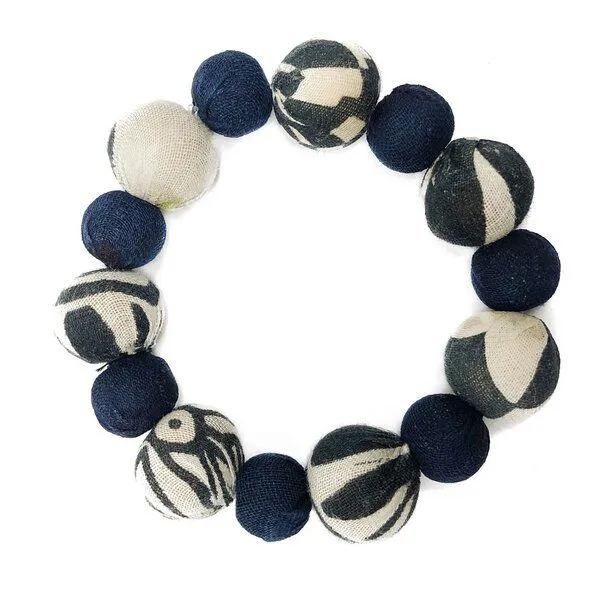 Worldfinds Worldfinds Kantha Armband Bauble Indigo, Blau, – Produktbild 1 von 1