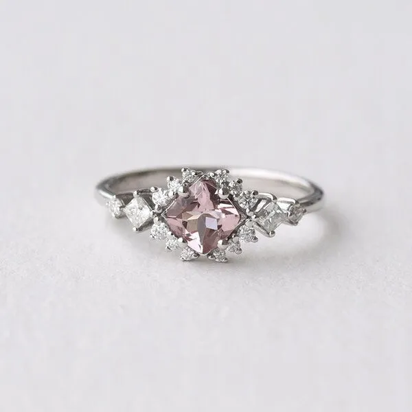 Eppi Eppi Goldener Ring mit Princess Morganit und Moissaniten Medrie, Rosa, – Produktbild 1 von 4
