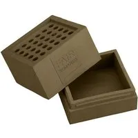Fair Squared FAIR SQUARED Seifenbox aus 100 % Nautkautschuk, Olive, – Produktbild 1 von 1