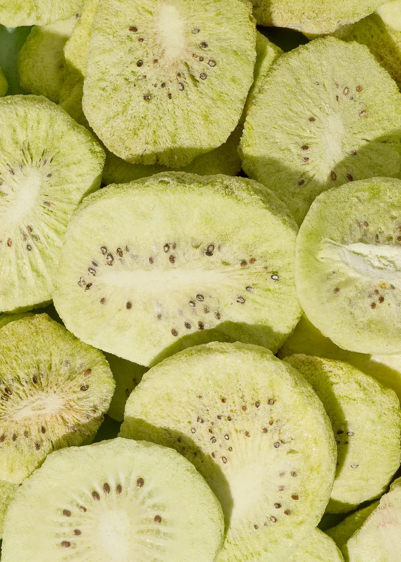 KoRo Gefriergetrocknete Kiwi 350 g – Produktbild 2 von 5