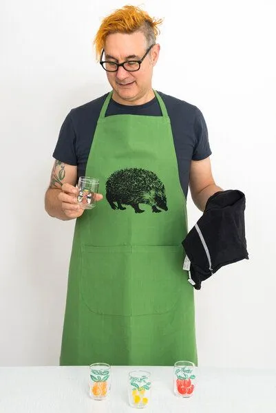 Hirschkind Hirschkind Fair-Trade & Bio-Kochschürze handgewebt grün "Igel" – Produktbild 1 von 3