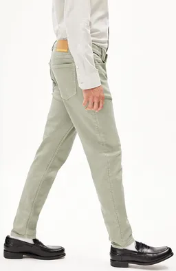 ARMEDANGELS ARMEDANGELS Herren vegan Jeans Aarjo Seegrün – Produktbild 1 von 1