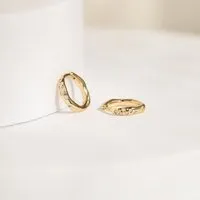 Eppi Eppi Unregelmäßige runde Ohrringe aus Silber mit Zirkonia Fabiola – Produktbild 1 von 1