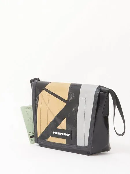 Freitag Freitag F11 LASSIE - black gold (000004048882) – Produktbild 2 von 3