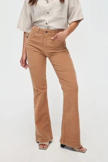 Kuyichi Kuyichi Damen vegan Jeans Flare Lisette Baby Cord Schwarzer Tee Braun, Hellbraun, – Produktbild 2 von 2