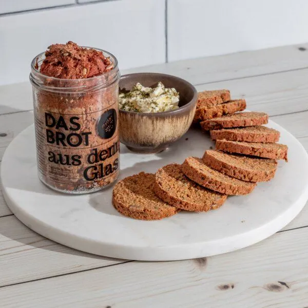 brotstoff brotstoff Winter Geschenkset - Box mit Brotbackmischung im Glas + Nachfüllpaket + 4 x Probierpaketen – Produktbild 4 von 4