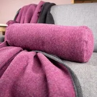 nahtur design nahtur-design Nackenrolle aus Flauschloden mit Naturfüllung – Produktbild 1 von 1