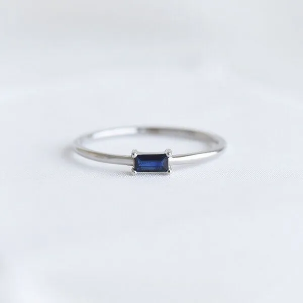 Eppi Eppi Ring mit Saphir im minimalistischen Design Koos, Rosa, – Produktbild 1 von 4