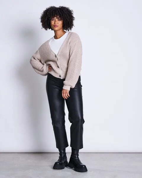 JAN N JUNE JAN N JUNE V-Ausschnitt Strickjacke LENA aus Baumwolle GOTS, Beige (ivory), – Produktbild 1 von 3