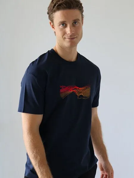 Kultgut Kultgut Artdesign Biofair- Klassik T-Shirt / Still Sundown, Navy, – Produktbild 3 von 8