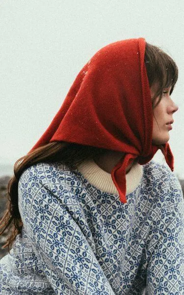 Kopyto Kopyto BIRUANG Bandana Halstuch 100% Merinowolle RWS-Zertifiziert Ökologisch Unifarben, Rot, – Produktbild 2 von 4
