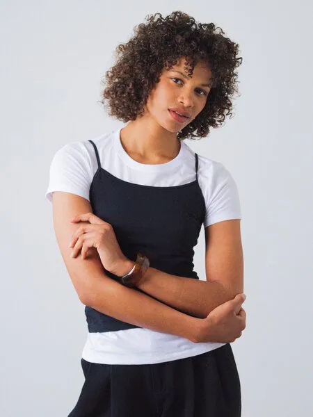 Honest Basics Honest Basics Damen Spaghetti Top aus Bio- und recycelter Baumwolle, Schwarz, – Produktbild 1 von 4